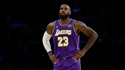 Watch: When LeBron made THIS Celtics star cry over autograph rejection; ‘That’s why you dunked on me’ Celtics star shares how LeBron made him cry over autograph rejection