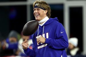 Jeff Saturday warns Jaxson Dart after punishing hits, questions Giants rookie's playing style SportsTak