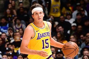 Draymond Green spotlights Austin Reaves as Lakers' surprise standout of the season SportsTak