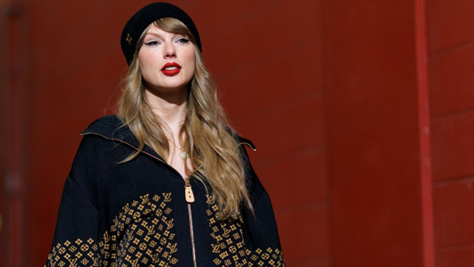 Taylor Swift’s reign ends as a new phoenix rises from the ashes Taylor Swift in the frame