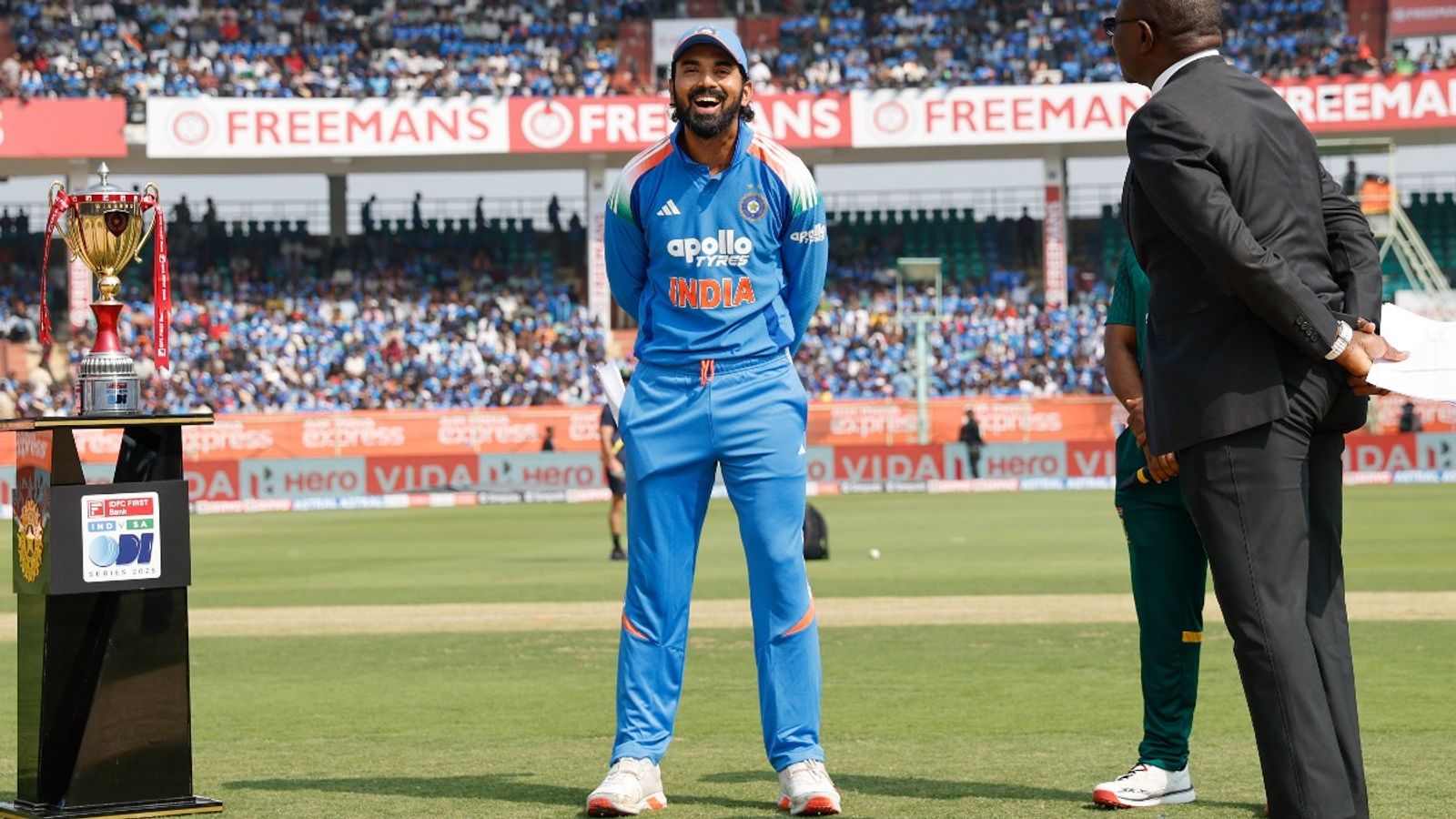 KL Rahul breaks toss curse, chooses to bowl in final ODI against South Africa; India to feature with one change: Check playing XIs India stand in captain KL Rahul happy after breaking toss jinx