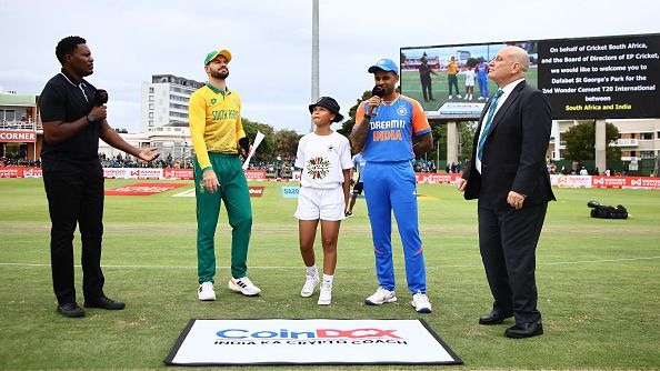 Suryakumar Yadav and Aiden Markram at toss
