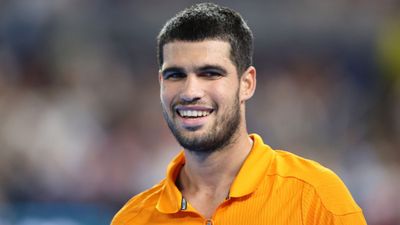 Watch: Carlos Alcaraz hits tennis court with THIS World Cup winner football legend Carlos Alcaraz plays tennis with World Cup winner legend