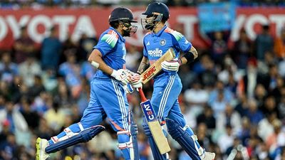 Big update on BCCI's central contract, Virat Kohli, Rohit Sharma to be demoted; huge reward in store for Shubman Gill India's batting maestro Rohit Sharma (L) and Virat Kohli in this frame