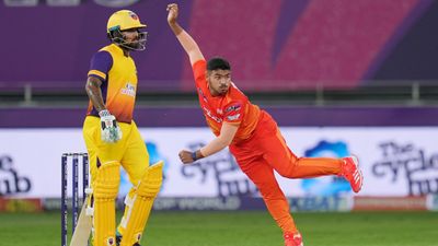 ILT20: 20-year-old UAE spinner leaves Tim David, Kusal Mendis clueless, Gulf Giants beat Sharjah Warriorz by 6 wickets Aayan Khan