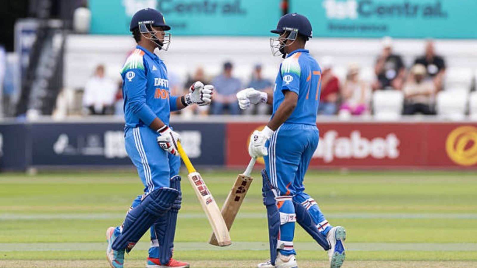 ICC urges India and Pakistan to end no handshake row in U-19 Asia Cup encounter: Report ICC urges India and Pakistan to end no handshake row in U-19 Asia Cup encounter: Report