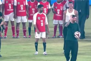 WATCH: Lionel Messi joins Telangana CM Revanth Reddy for exhibition football in Hyderabad SportsTak