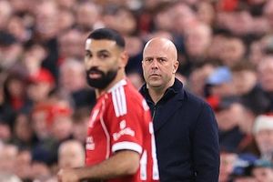 Arne Slot drops his opinion on Mohamed salah's performance after his return to Liverpool squad SportsTak