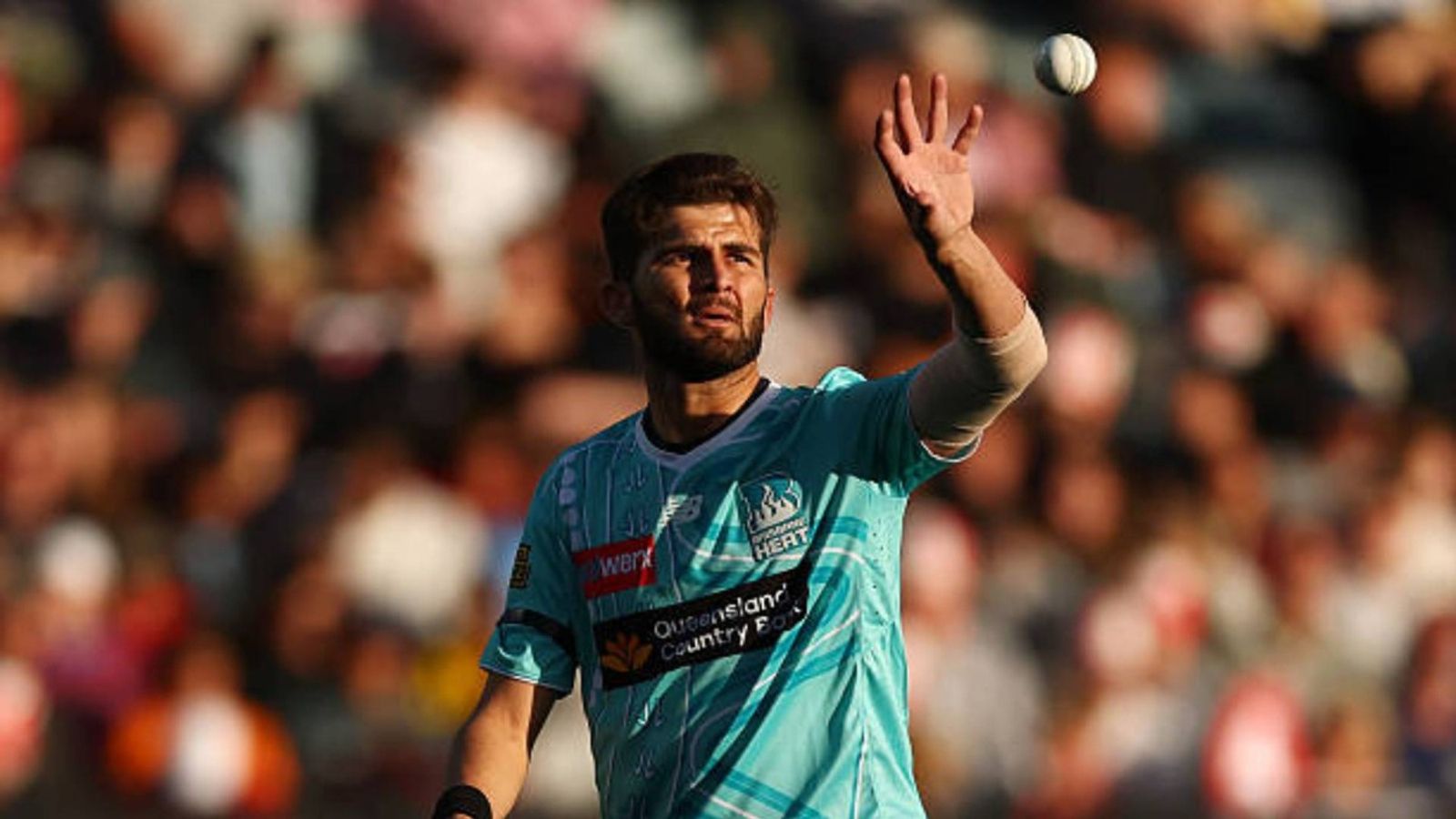 Shaheen Afridi makes nightmare BBL debut for Brisbane Heat, removed from bowling mid-over for this reason Shaheen Afridi of the Heat prepares to bowl during the BBL match between Melbourne Renegades and Brisbane Heat at GMHBA Stadium (via Getty)