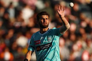 Shaheen Afridi makes nightmare BBL debut for Brisbane Heat, removed from bowling mid-over for this reason SportsTak