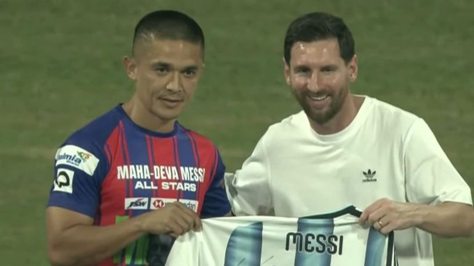 Sunil Chhetri opens up on a 'rare win' for the fan in him before meeting Lionel Messi Sunil Chhetri opens up on a 'rare win' for the fan in him before meeting Lionel Messi