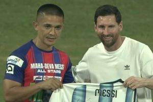 Sunil Chhetri opens up on a 'rare win' for the fan in him before meeting Lionel Messi SportsTak