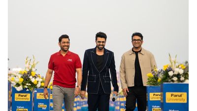 MS Dhoni Inspires The Youth of Parul University At Its Mission Possible 2025, Telling The Nation, “Yahan Possible Hai” Ms Dhoni Inspires The Youth of Parul University At Its Mission Possible 2025, Telling The Nation, “Yahan Possible Hai”