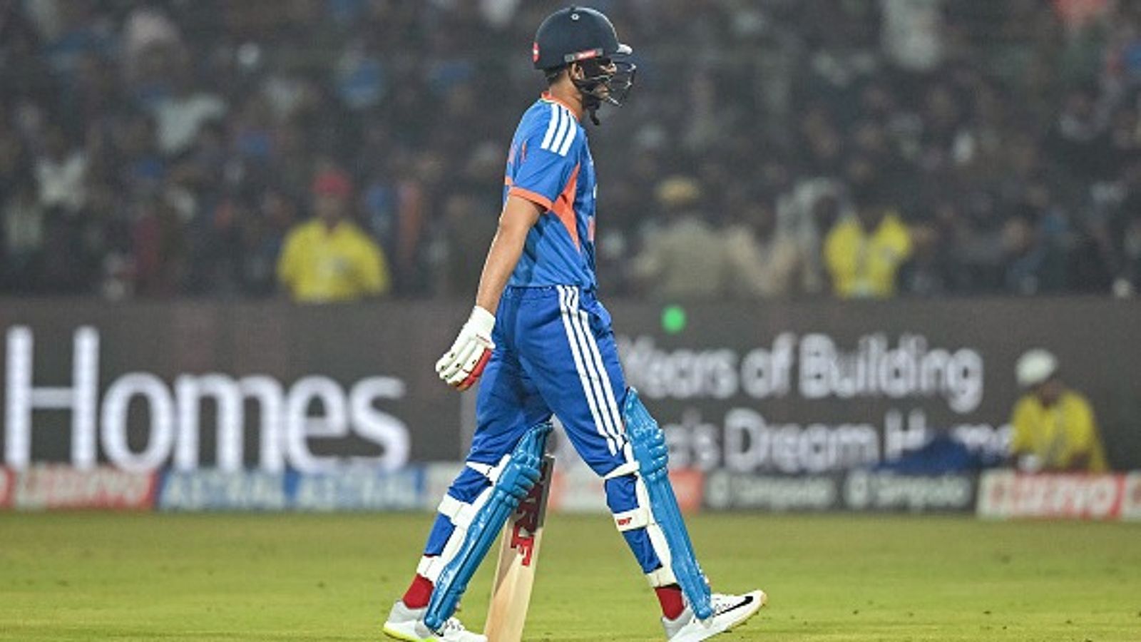 Shubman Gill ruled out of 4th T20I against SA due to toe injury, know his likely replacement Shubman Gill ruled out of 4th T20I against SA due to toe injury, know his likely replacement