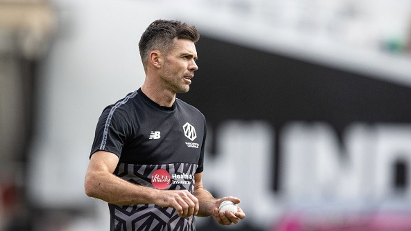 James Anderson snubs Virat Kohli to announce this legend as all-time best batter in cricket history James Anderson snubs Virat Kohli to announce this legend as all-time best batter in cricket history