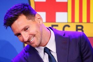 Lionel Messi to return at Barcelona? Club's presidential candidate makes big promise about Argentine's comeback SportsTak