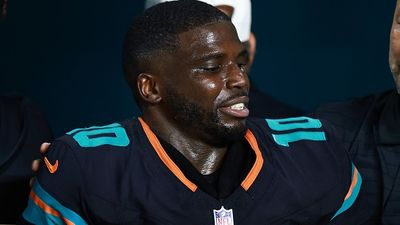 Tyreek Hill drops CRYPTIC meme as Tua Tagovailoa gets benched following Dolphins' loss to Steelers SportsTak