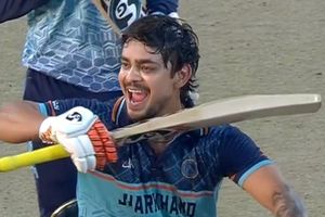 SMAT final: Ishan Kishan cracks record-equalling century against Haryana to power Jharkhand to 262/3 SportsTak