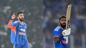 India's Varun Chakravarthy (L) and Hardik Pandya in frame India's Varun Chakravarthy (L) and Hardik Pandya in frame