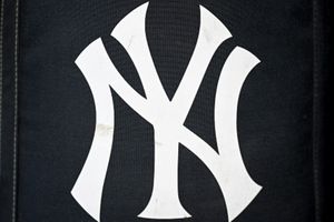 New York Yankees hit with unexpected twist in star free-agent chase SportsTak