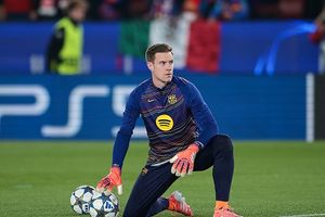 Premier League club eye move for sidelined Barcelona goalkeeper Marc-Andre ter Stegen SportsTak