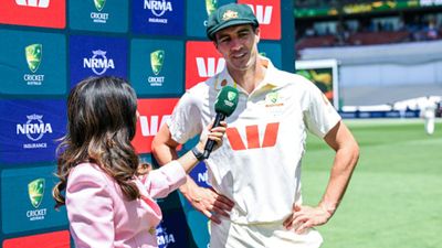 Pat Cummins doubts he'll play Melbourne Test after retaining Ashes in Adelaide, would've risked injury if series was alive Pat Cummins