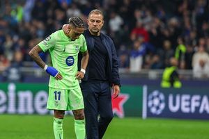 Barcelona coach Hansi Flick LAMBASTS FIFA's Best XI, calls it a 'joke' after star player's snub SportsTak