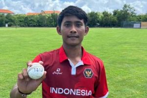 5 wickets in an over! Indonesia pacer Gede Priandana scripts T20I history in Bali SportsTak