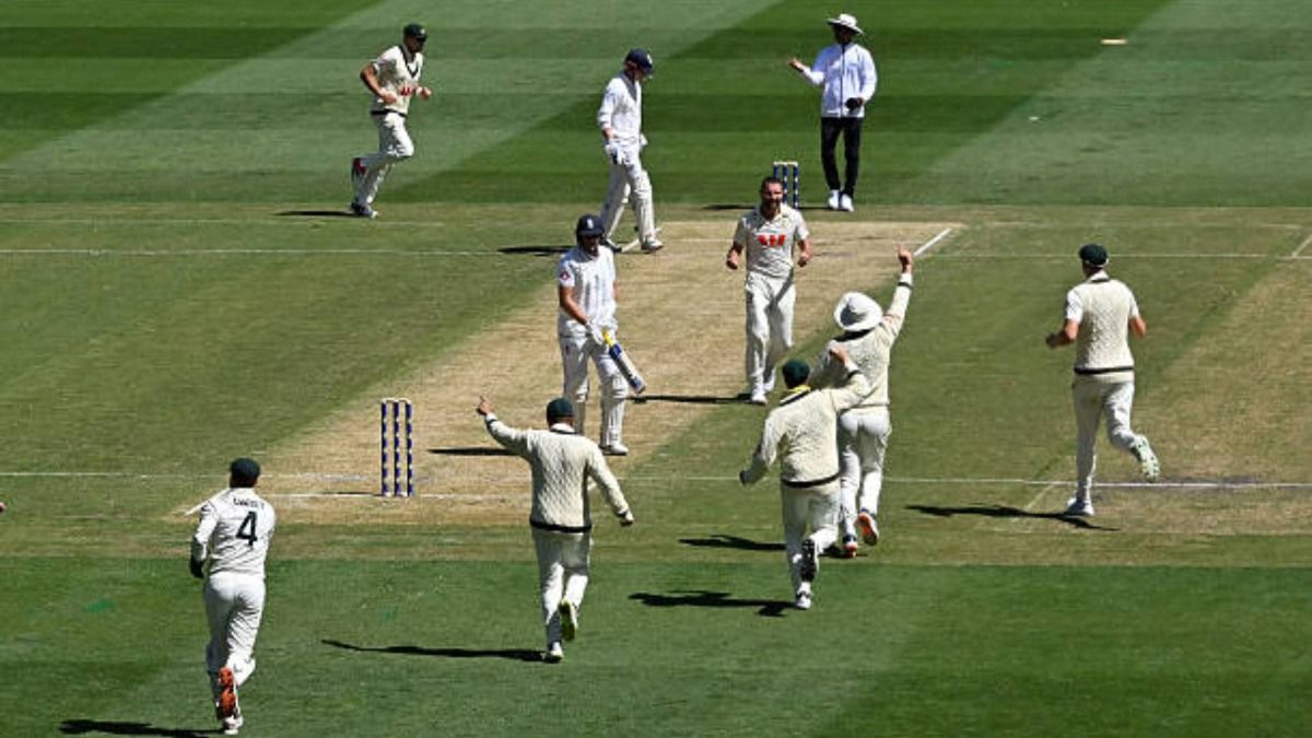 Michael Neser of Australia celebrates dismissing Joe Root of England during day one of the Fourth Test in the 2025/26 Ashes Series between Australia and England at Melbourne Cricket Ground (via Getty)