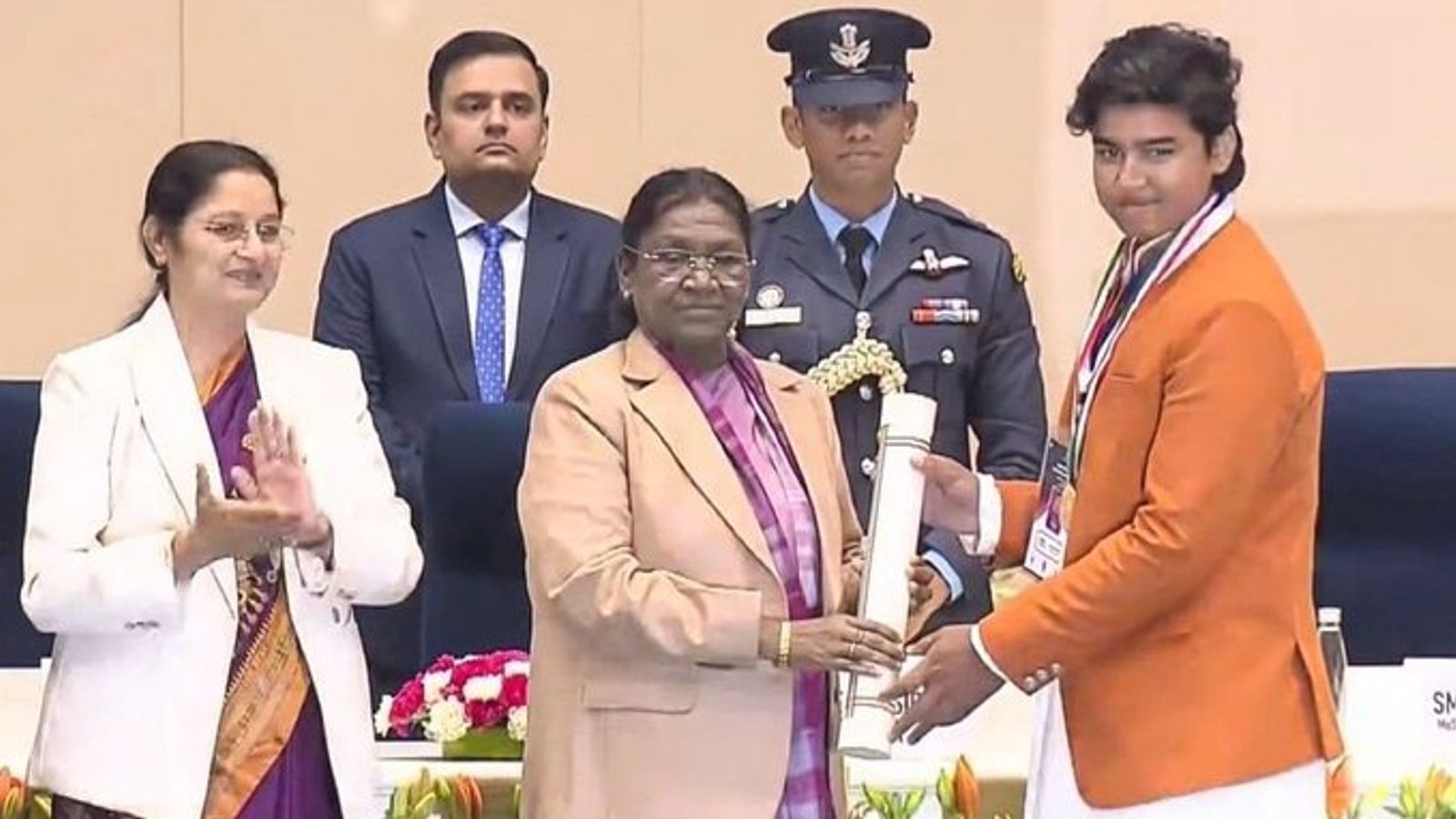 Watch: 14-year-old Vaibhav Suryavanshi receives PM Rashtriya Bal Puraskar from President Murmu 14-year-old Vaibhav Suryavanshi receives PM Rashtriya Bal Puraskar from President Murmu. (X/Twitter)