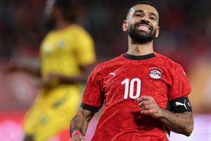 What future holds for Mohamed Salah at Liverpool, agent responds to transfer rumors SportsTak