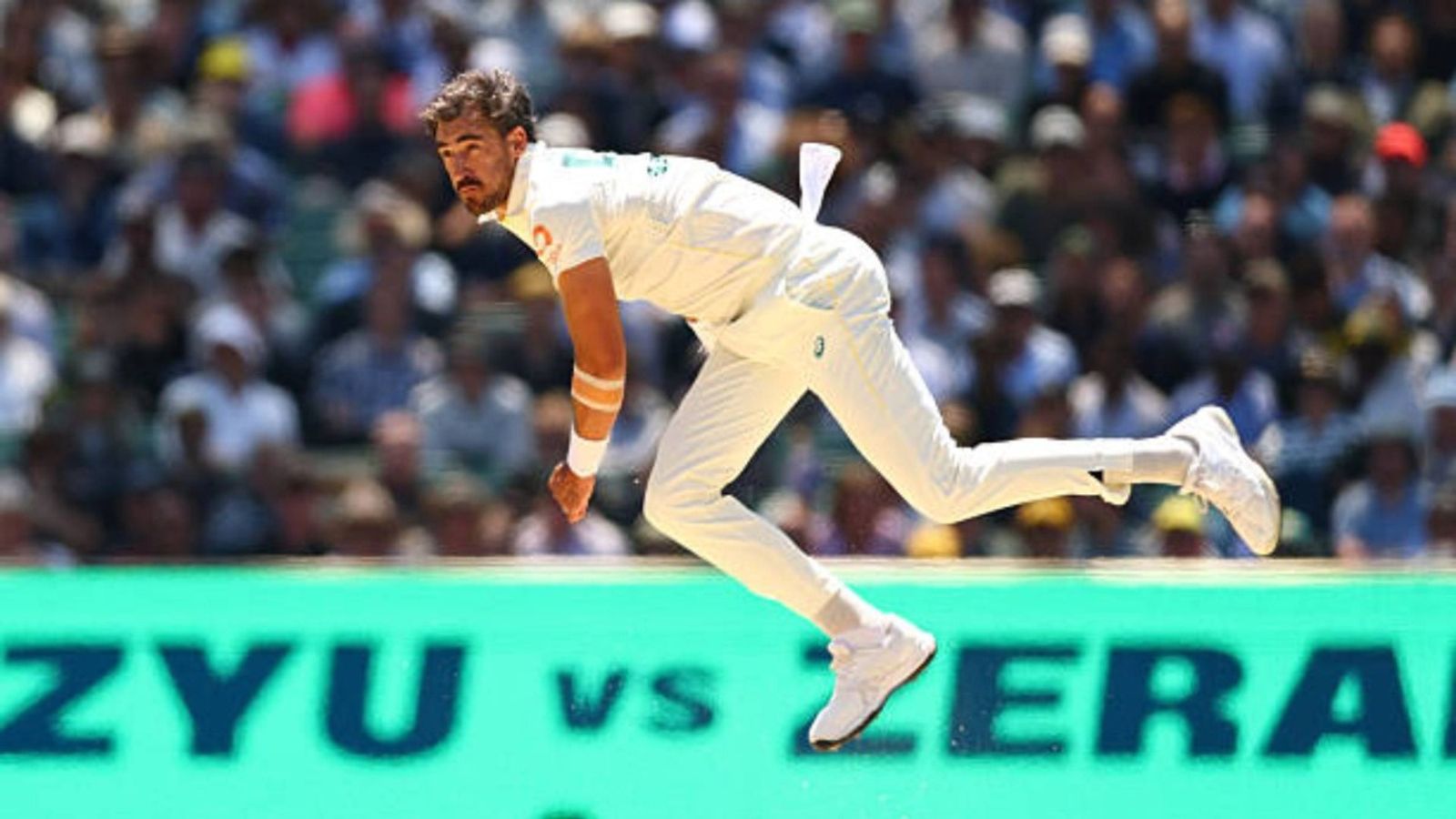Australia head coach backs Mitchell Starc to play both Ashes and ODI World Cup in 2027 Mitchell Starc of Australia bowls during day two of the Fourth Test in the 2025/26 Ashes Series between Australia and England at Melbourne Cricket Ground (via Getty)