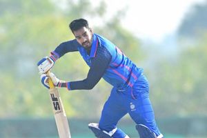 RCB's 7-crore pick for IPL 2026 fails to perform in Vijay Hazare Trophy clash against Kerala SportsTak