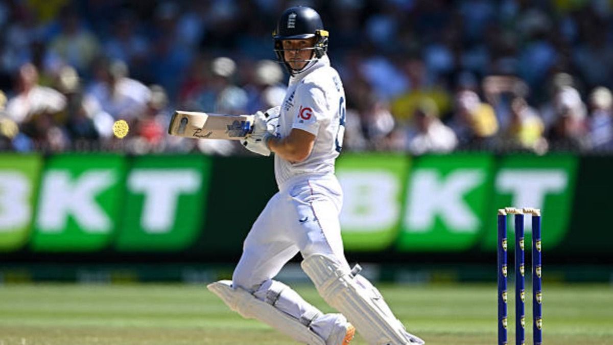 Jacob Bethell of England bats during day two of the Fourth Test in the 2025/26 Ashes Series between Australia and England at Melbourne Cricket Ground (via Getty)