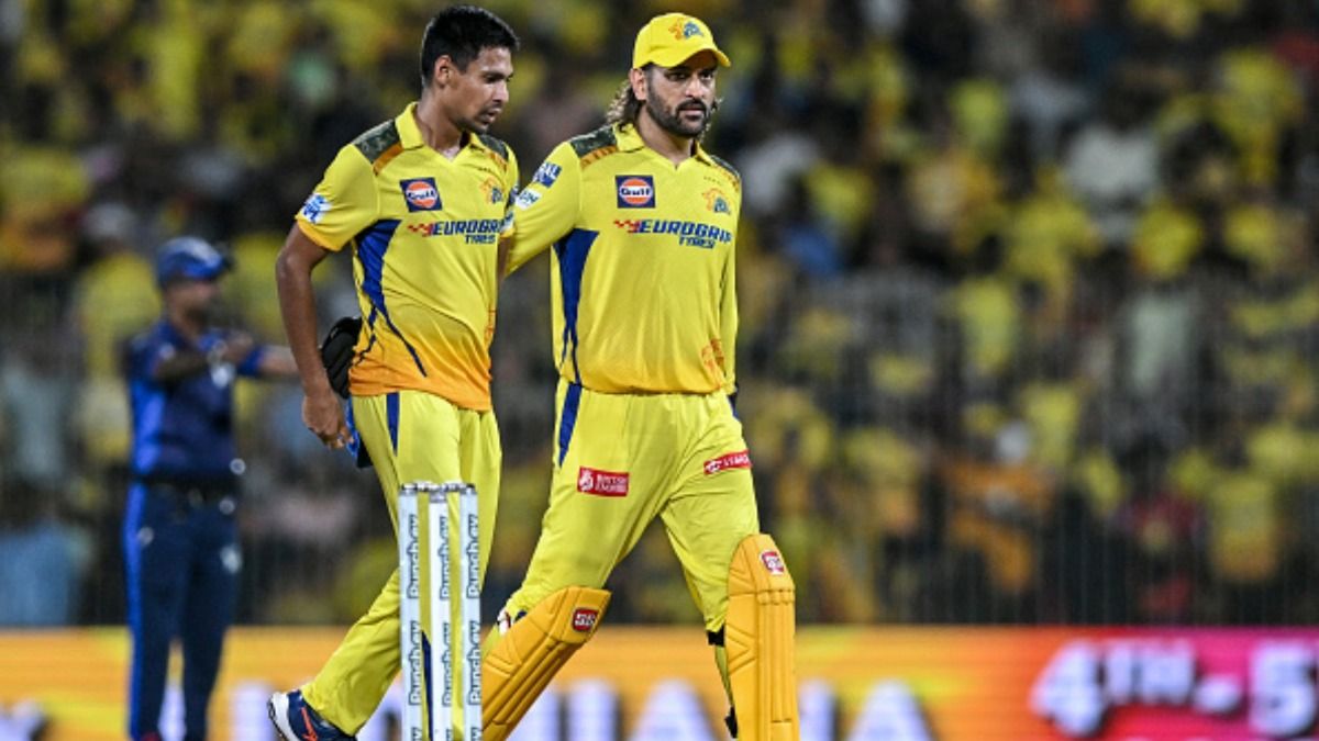 MS Dhoni, Mustafizur Rahman 