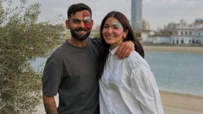 Virat Kohli’s final 2025 post with Anushka Sharma breaks the internet Virat Kohli’s final 2025 post with Anushka Sharma breaks the internet. (X/Twitter)