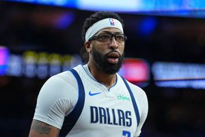 Is Anthony Davis playing against 76ers? Latest on Mavericks star SportsTak