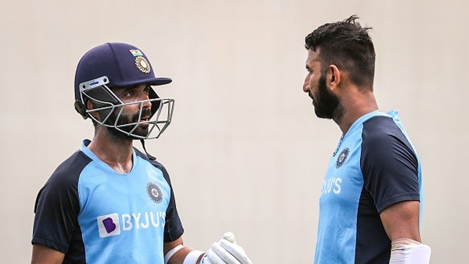 Ashes: World Cup winner advises Australian batters to play like Cheteshwar Pujara and Ajinkya Rahane after MCG debacle India Test greats Ajinkya Rahane and Cheteshwar Pujara talking to each other (Getty)