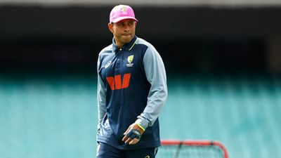 'You can't throw a temper tantrum...': Australia great slams Usman Khawaja over 'racism' statement SportsTak