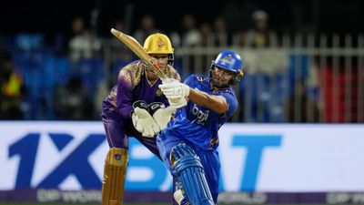 ILT20: Tom Banton, Shakib Al Hasan shine as MI Emirates beat Abu Dhabi Knight Riders by seven wickets to reach final Shakib Al Hasan plays a shot during ILT20