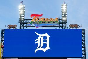 Detroit Tigers shake up roster with surprise signing of former Yankees standout SportsTak