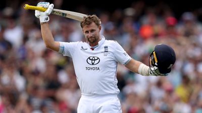 Root smashes 160 to equal Ponting's tally of tons, less than 2,000 runs away from Tendulkar's record Joe Root