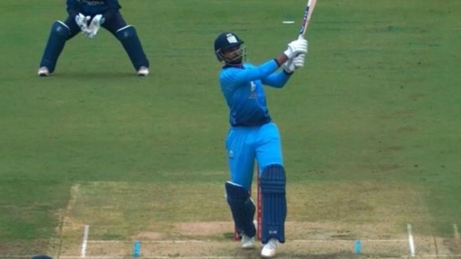 Shreyas Iyer shines on comeback after injury, scores 53-ball 82 ahead of New Zealand ODI series Mumbai captain Shreyas Iyer plays a pull shot in the Vijay Hazare Trophy 2025-26 clash against Himachal Pradesh.