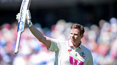 Steve Smith enters history books, surpasses Don Bradman to achieve this stunning feat in Sydney Test SportsTak