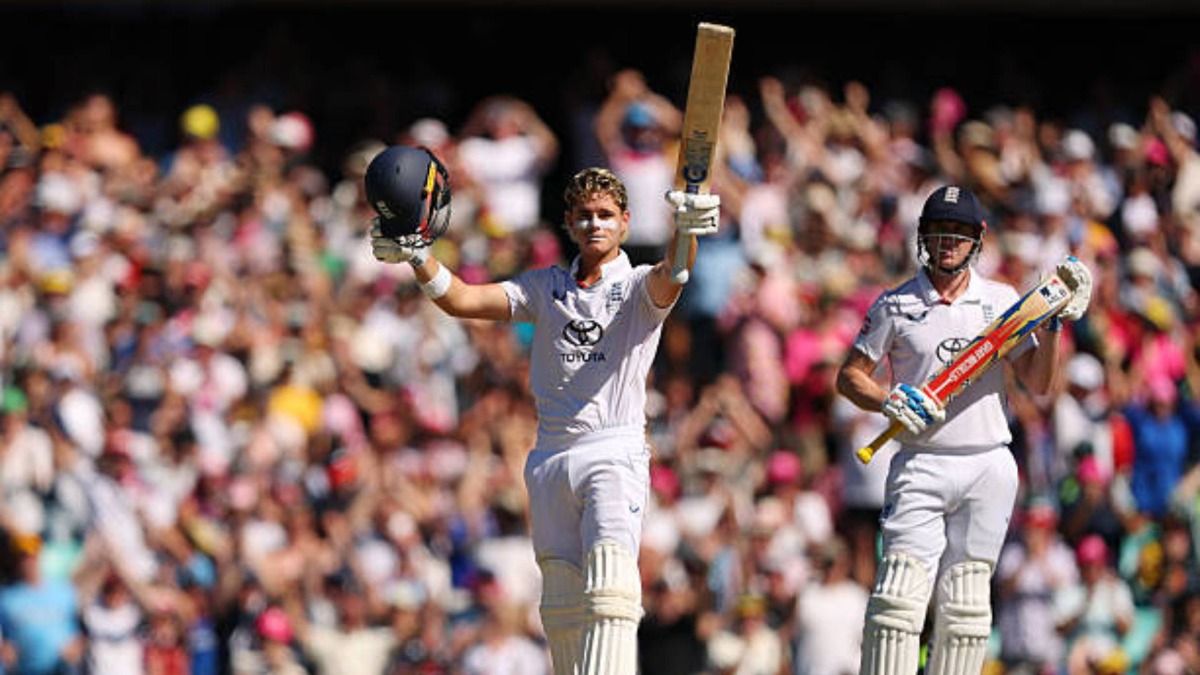 Jacob Bethell of England celebrates scoring a century during day four of the Fifth Test in the 2025/26 Ashes Series between Australia and England at Sydney Cricket Ground (via Getty)