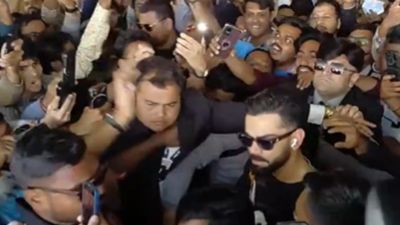 Watch: Virat Kohli fever grips Vadodara as fans mob batting superstar before ODI series vs NZ Virat Kohli fever grips Vadodara as fans mob batting superstar before ODI series vs NZ. (X/Twitter)