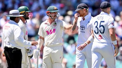 Stokes cries foul after Sydney defeat, questions DRS as Weatherald given not out irks Carse Ben Stokes, Jake Weatherald, Travis Head