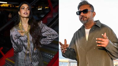 WPL 2026 opening ceremony goes glam as Honey Singh, Jacqueline Fernandez ready to set stage on fire Bollywood actress Jacqueline Fernandez (L) and singer cum rapper Yo Yo Honey Singh in frame. (Getty)