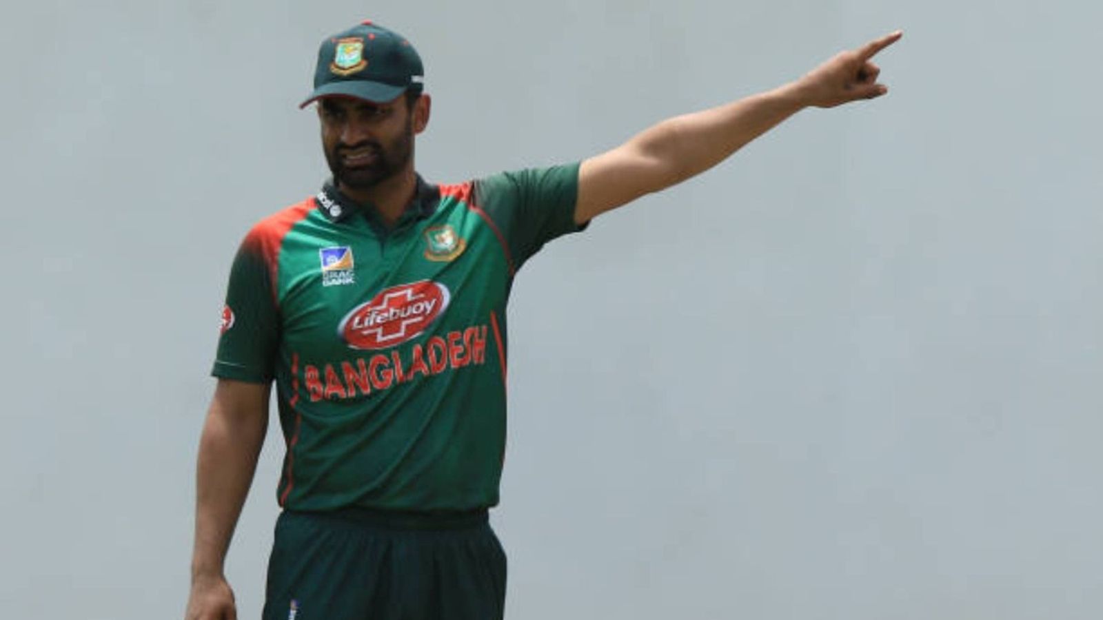 'You have to consider where...': Bangladesh legend warns BCB over T20 World Cup row Bangladesh cricket captain Tamim Iqbal directs his players during the tour match between Sri Lanka Board President's XI and Bangladesh at P Sara oval international cricket ground (via Getty)