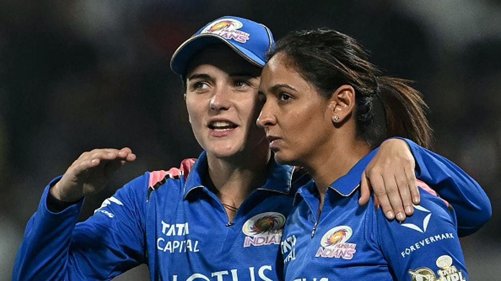 Harmanpreet Kaur indirectly blames Nat Sciver-Brunt after MI’s last-ball defeat to RCB in WPL 2026 Mumbai Indians' Amelia Kerr (L) speaks with her captain Harmanpreet Kaur during the Women's Premier League (WPL) (Getty)